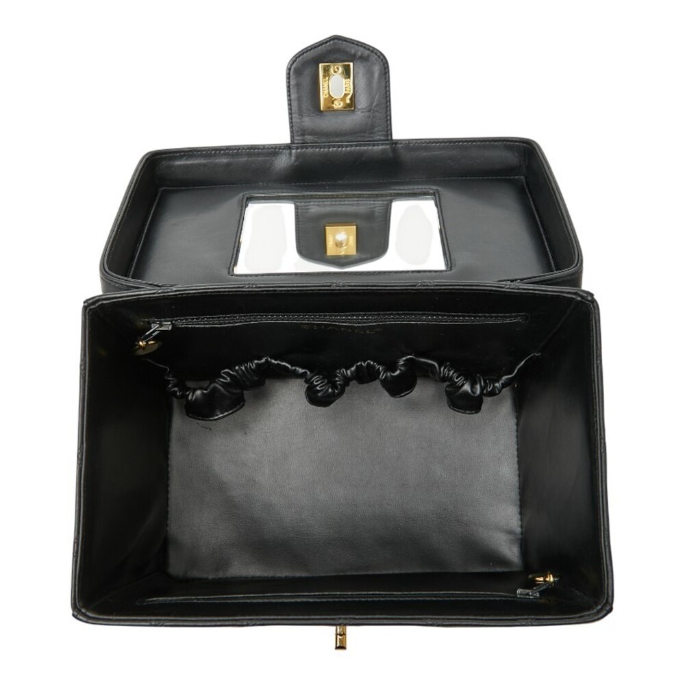 CHANEL Black Lambskin Leather Shoulder Bag - Picture 9 of 11